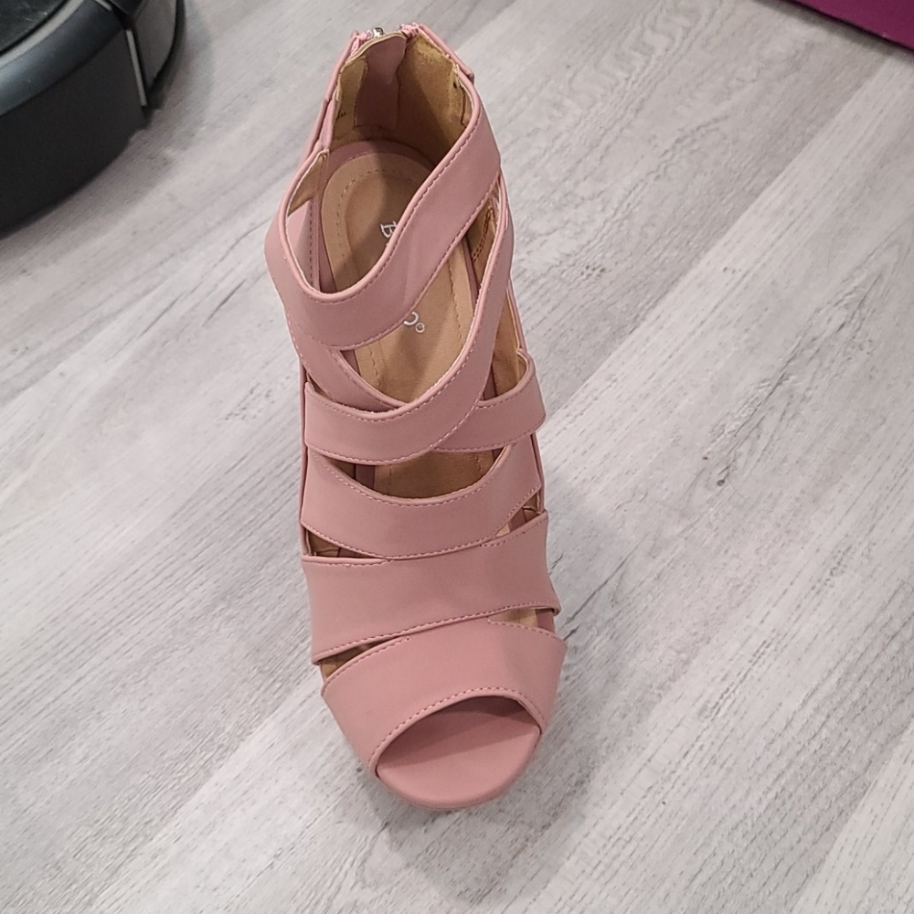 Bamboo Pink Wedges